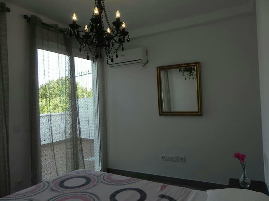 Atico Con Terraza En Alameda De Hercules Seville Exterior photo
